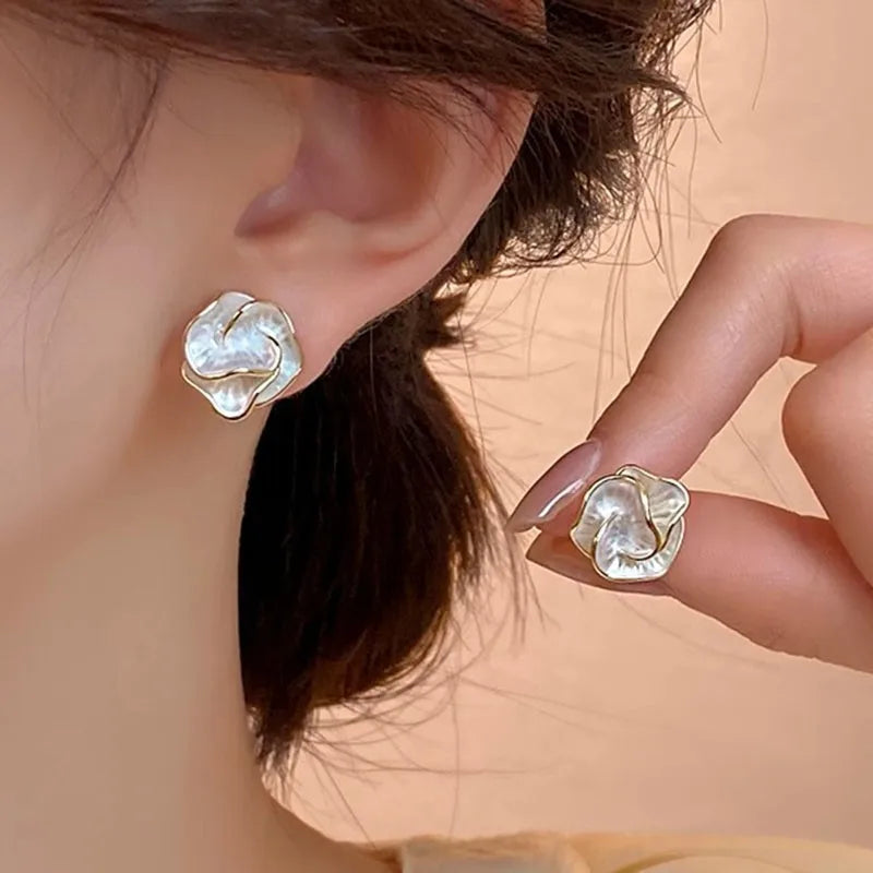 925 Silver Needle Korean Fashion Camellia Flower Earrings For Women Jewelry 2024 Trending Luxury Women's Stud Earrings JN9