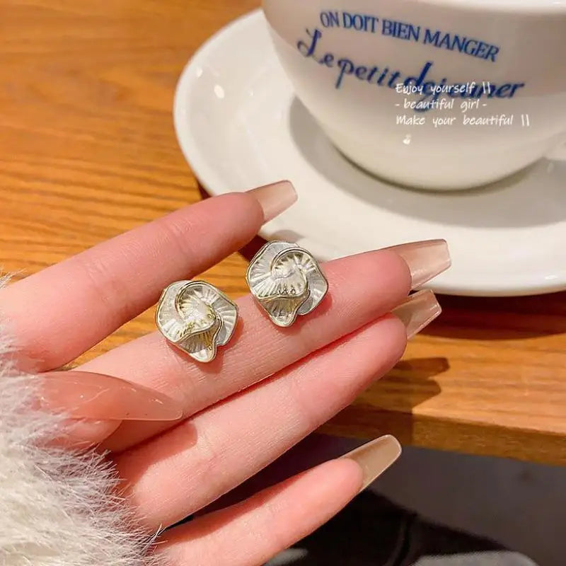 925 Silver Needle Korean Fashion Camellia Flower Earrings For Women Jewelry 2024 Trending Luxury Women's Stud Earrings JN9