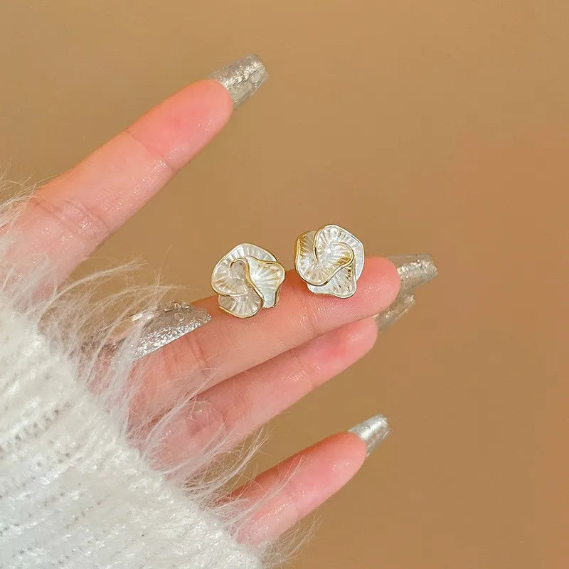 925 Silver Needle Korean Fashion Camellia Flower Earrings For Women Jewelry 2024 Trending Luxury Women's Stud Earrings JN9