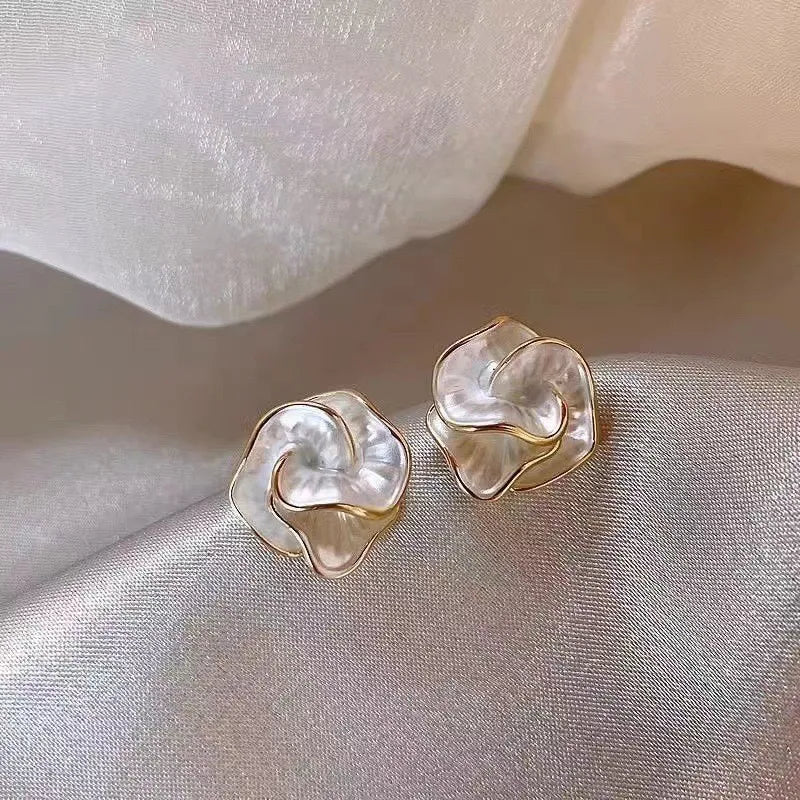 925 Silver Needle Korean Fashion Camellia Flower Earrings For Women Jewelry 2024 Trending Luxury Women's Stud Earrings JN9